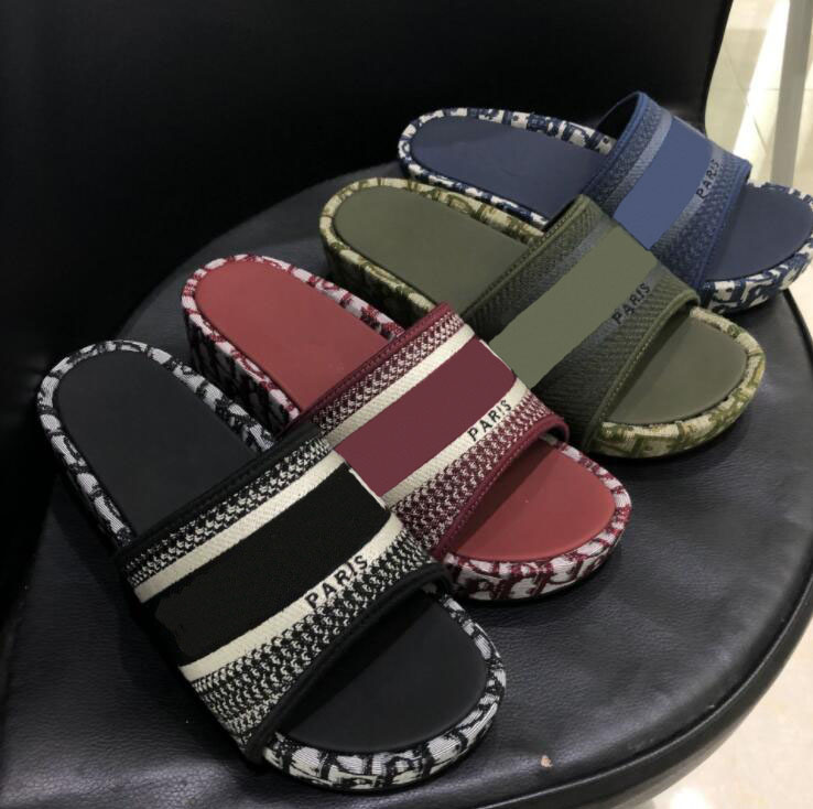 

Men Women slipper Laser Summer Sandals Beach Slides Leisure Slippers Ladies Sandali Bathroom Da Donna Shoes Classic Brown Print Flower, Blue