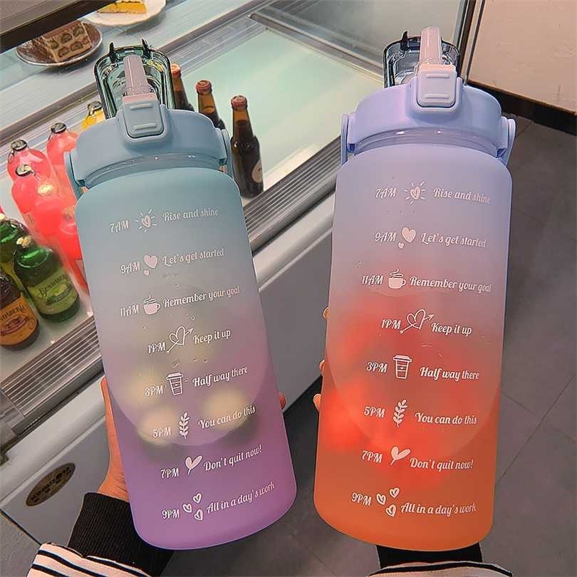 

2 Liter Large Capacity Free Motivational With Time Marker Fitness Jugs Gradient Color Plastic Cups Outdoor Frosted Water Bottle 211103, 1.4l green