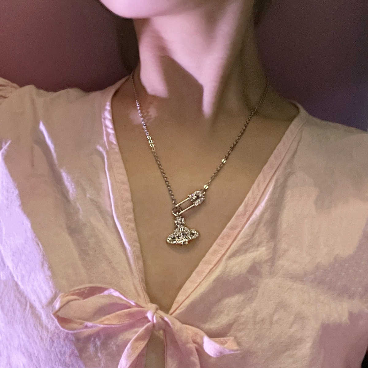 

New Niche Design Full Diamond Saturn Pin Necklace