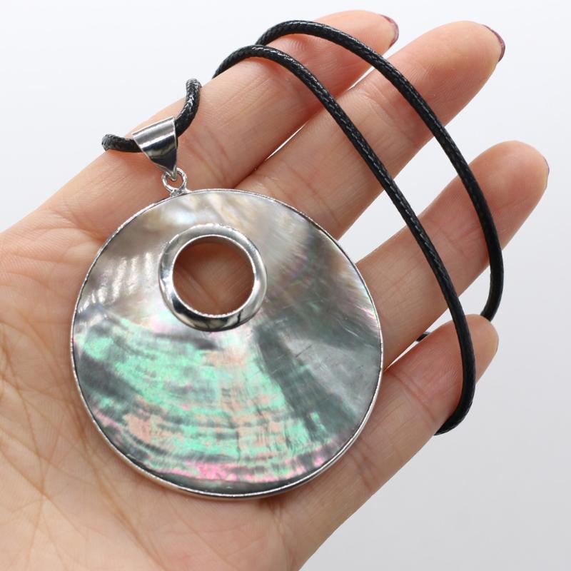 

Natural Shell Necklace With Round Pendant Leather Cord 2MM Charms For Elegant Women Love Romantic Gift Chains, Silver