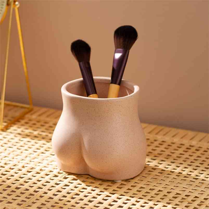 

Creative Mini Flower Pot Desktop Decoration Pink Body Shape Art Chest Butt Ceramic Small Vase Modern Living Room Home 210610