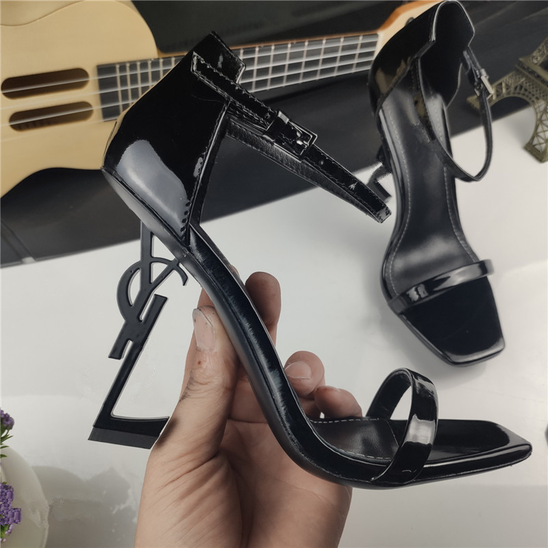 

Plus Size 42 Luxury Designer Women Shoes Ankle Strap Letter High Heel Pumps Peep Toe Sandals for Women Sapatos De Mujer LN33, Patent white black