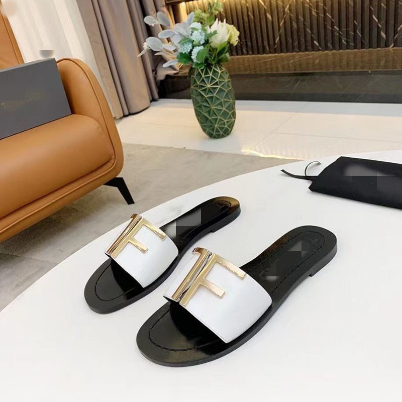 

New Designer SummerGolden Button Beach Slippers Lady Leather Flat-soled 35-42 mkjl003