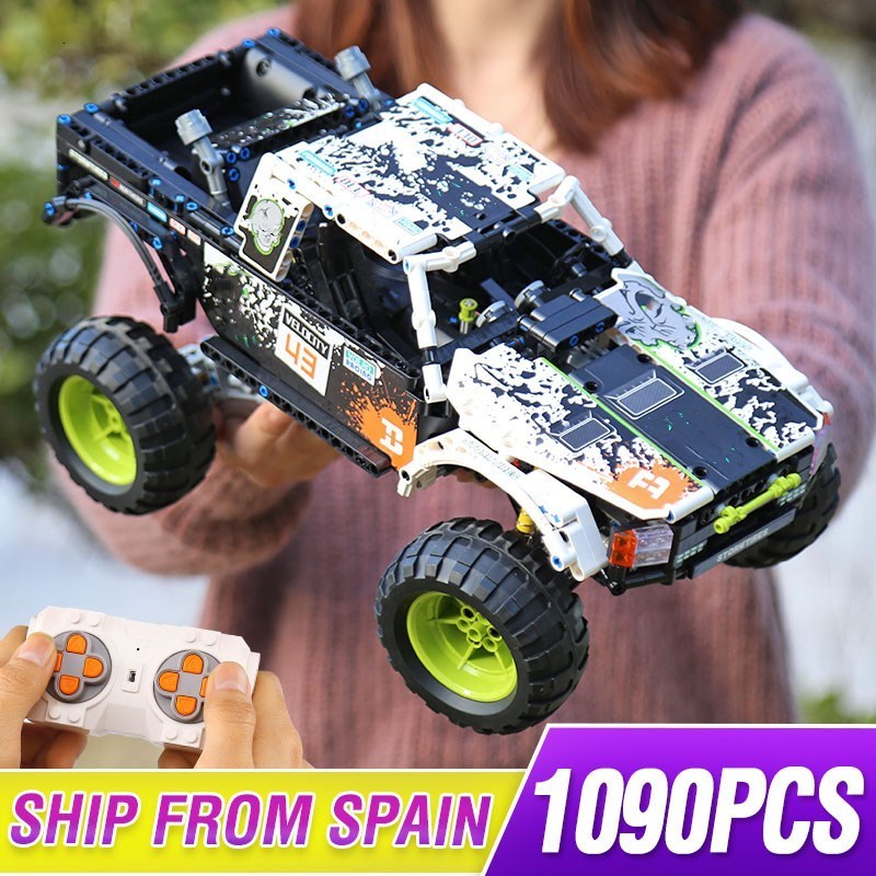 

1090PCS Technic series the 4X4 Off Road Vehile remote control truck Building Block Blocks classic car Christmas gift Kids toys 1008