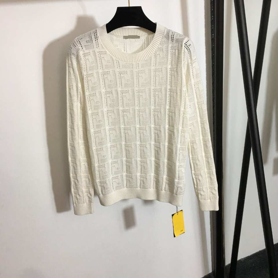 

French retro wool sweater autumn 2021 new women's fashion temperament, versatile retro Hong Kong flavor trend, White;black