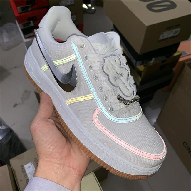 

Travis Scott Sß Dùnk Air Low High Top Sneakers AF1 ÀJ6 Luxury Slides Designer Chaussures Homme Triple Men Board Basketball Shoes