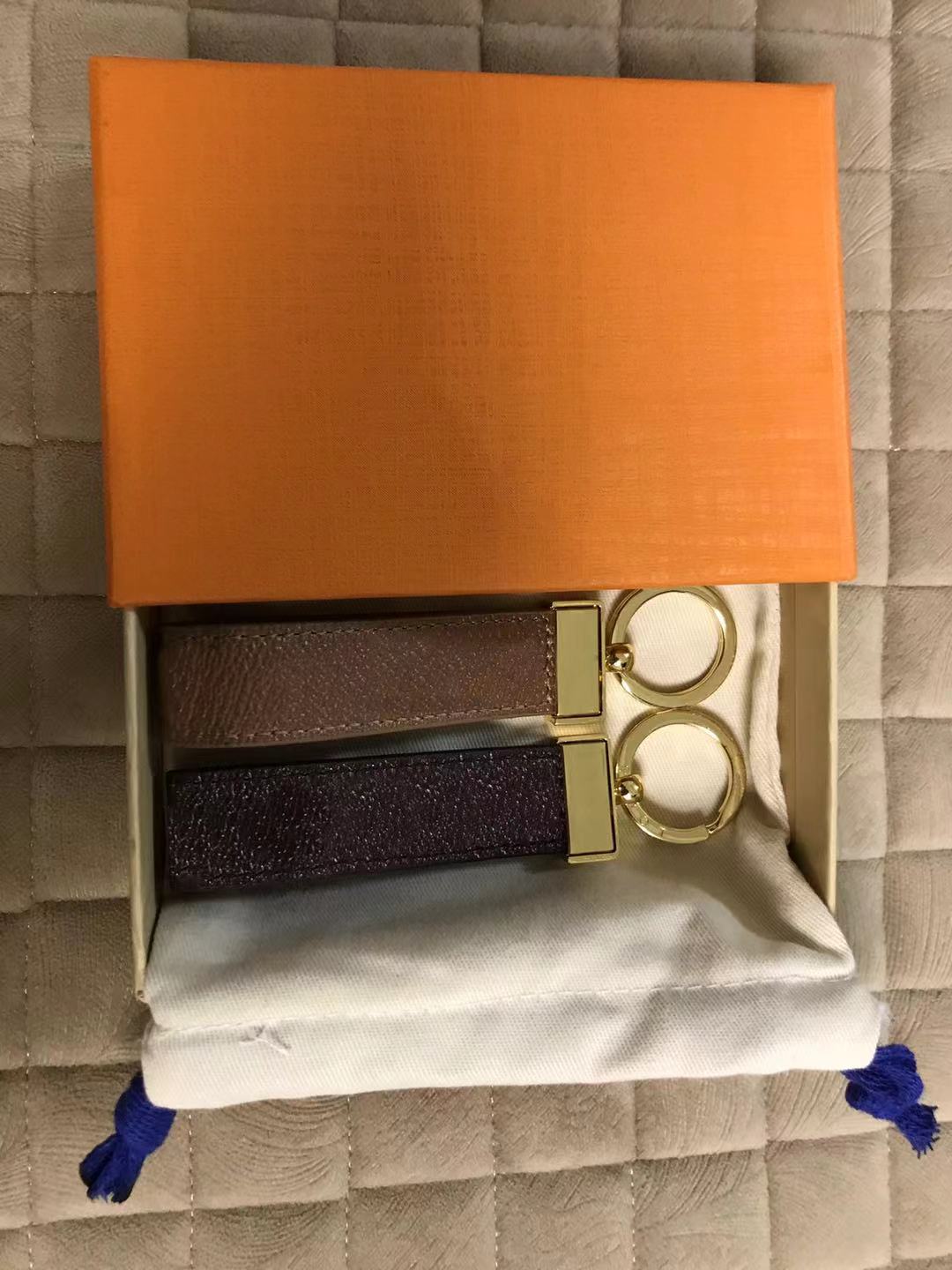 

Luxury Keychain High Qualtiy Key Chain & Key Ring Holder Brand Designers Key Chain Porte Clef Gift Men Women Car Bag Keychains 888