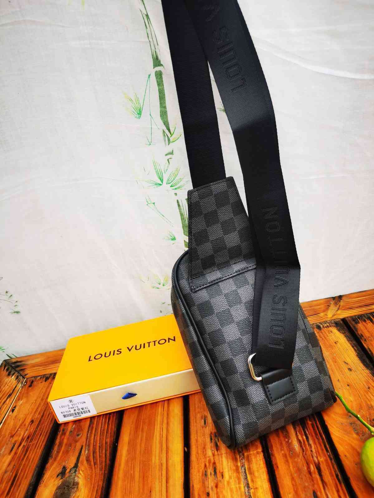 

lv LOUIS HANDBAG VITTON High Bags Quality Designers Shopping Bag Genuine Leather Women Handbags Shoulder Messenger Bags, Red;black