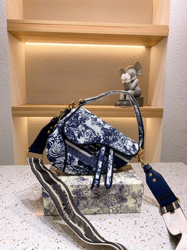 

Original style high quality zipper lady bag classic embroidery shoulder strap fashionable saddle sense messenger shoulders bags