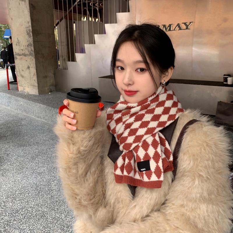 

Scarves 2021 Knitted Lady Scarf Imitation Cashmere Rhombus Check Pattern Bib Autumn Winter Thicken Warm Shawl Neckerchief