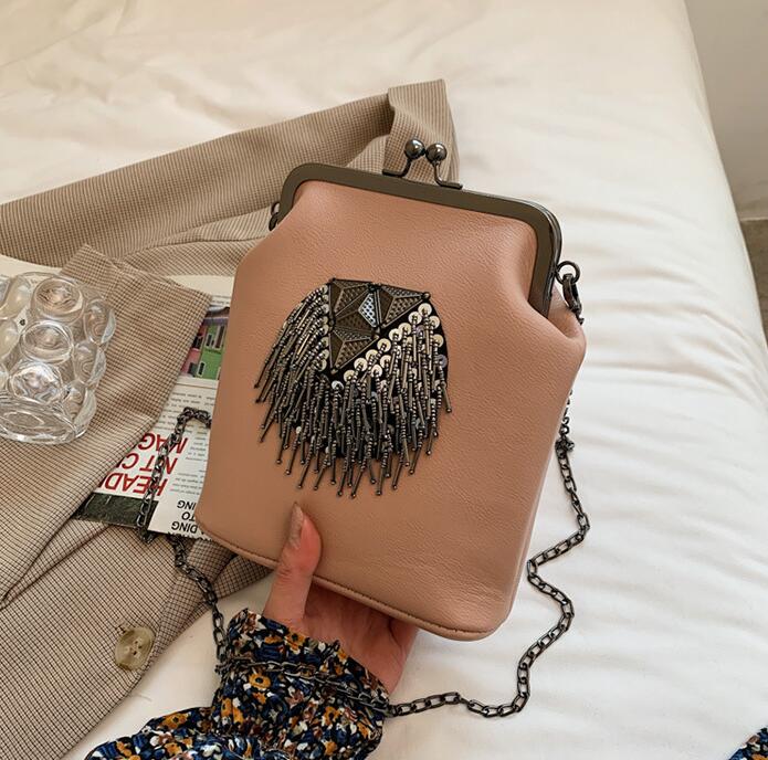 

Factory wholesale leather women wallets Candy-colored fashion clip shell bags street personality tassel storage wallet metal decorative womens chain bag, Pink(boutique box)