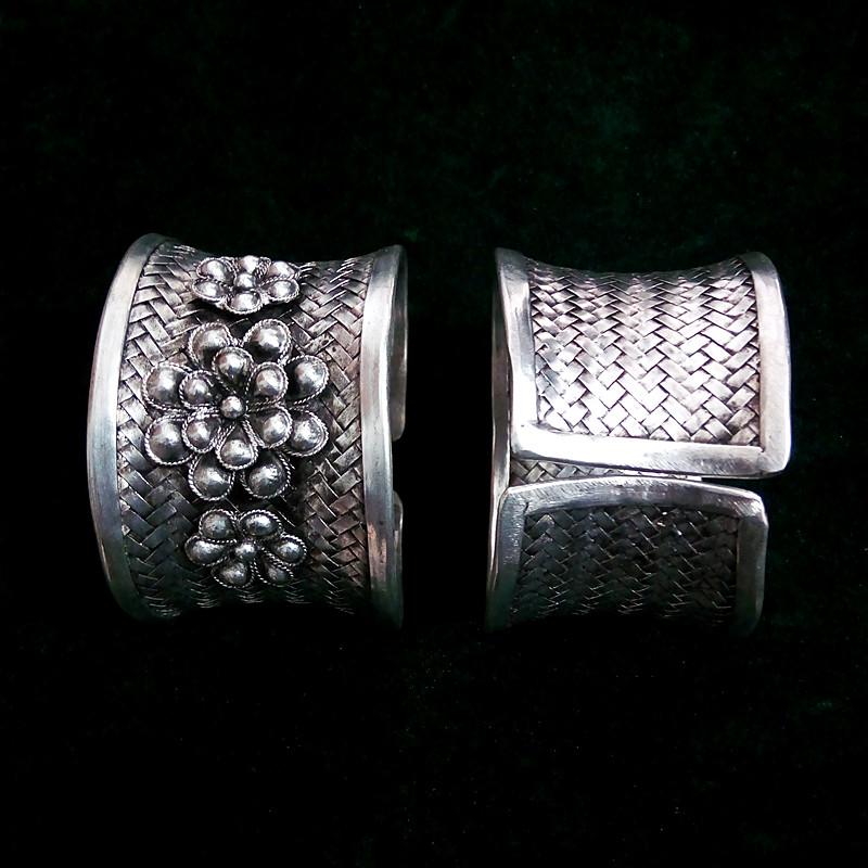 

Sell - 100% Handmade Miao Silver Retro Folk Style Bracelet Hand Woven Bracelets Crafts Broad Personality Bangle