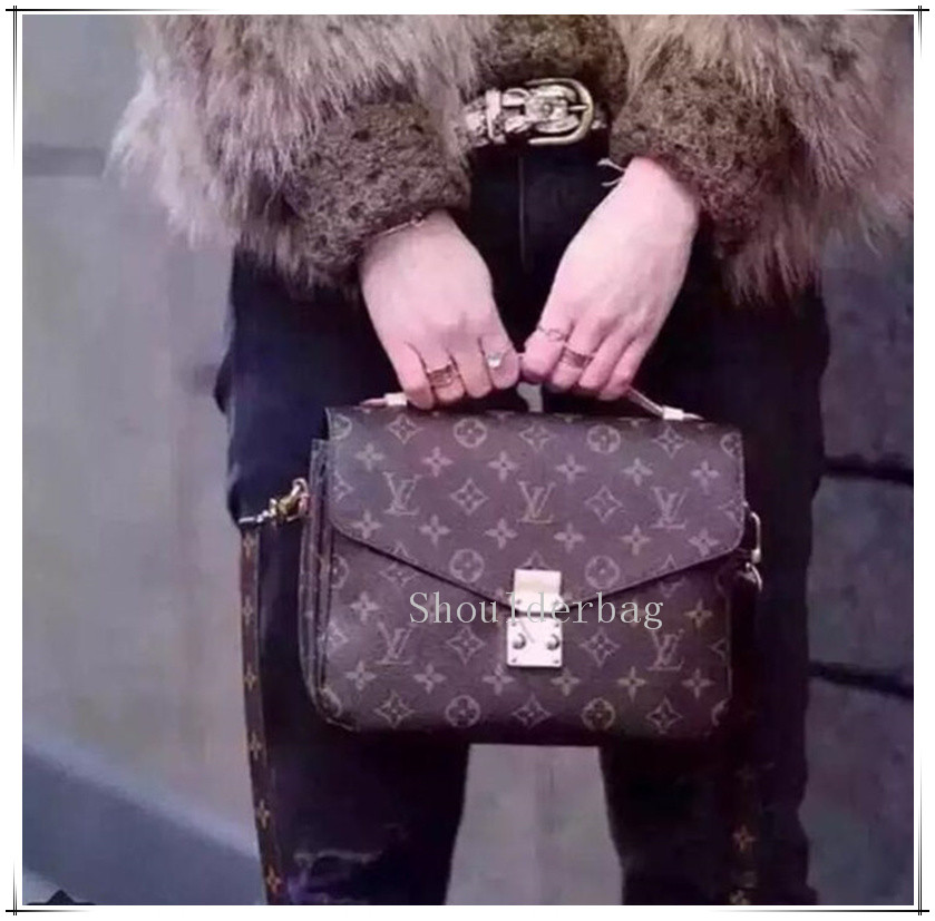 

Designers Handbag Luxurys handbags Ladies Chain Shoulder Bag Patent Leather Luxurys Cross body Bag LV Louis 1 Vitton, Red;black