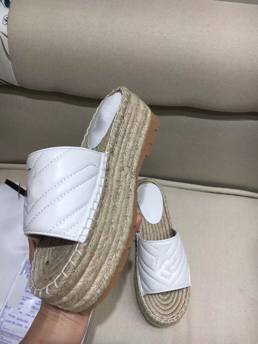

Women Rivets Bow knot Flat Slippers sandals Girls Flip Flops studded Summer Shoes Cool Beach Slides Jelly 35-41 MJK002