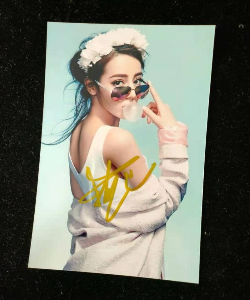 

Signed Dilraba Autographed Original Po 4*6 Inches Collection GIFT GIFTS 0420 Greeting Cards