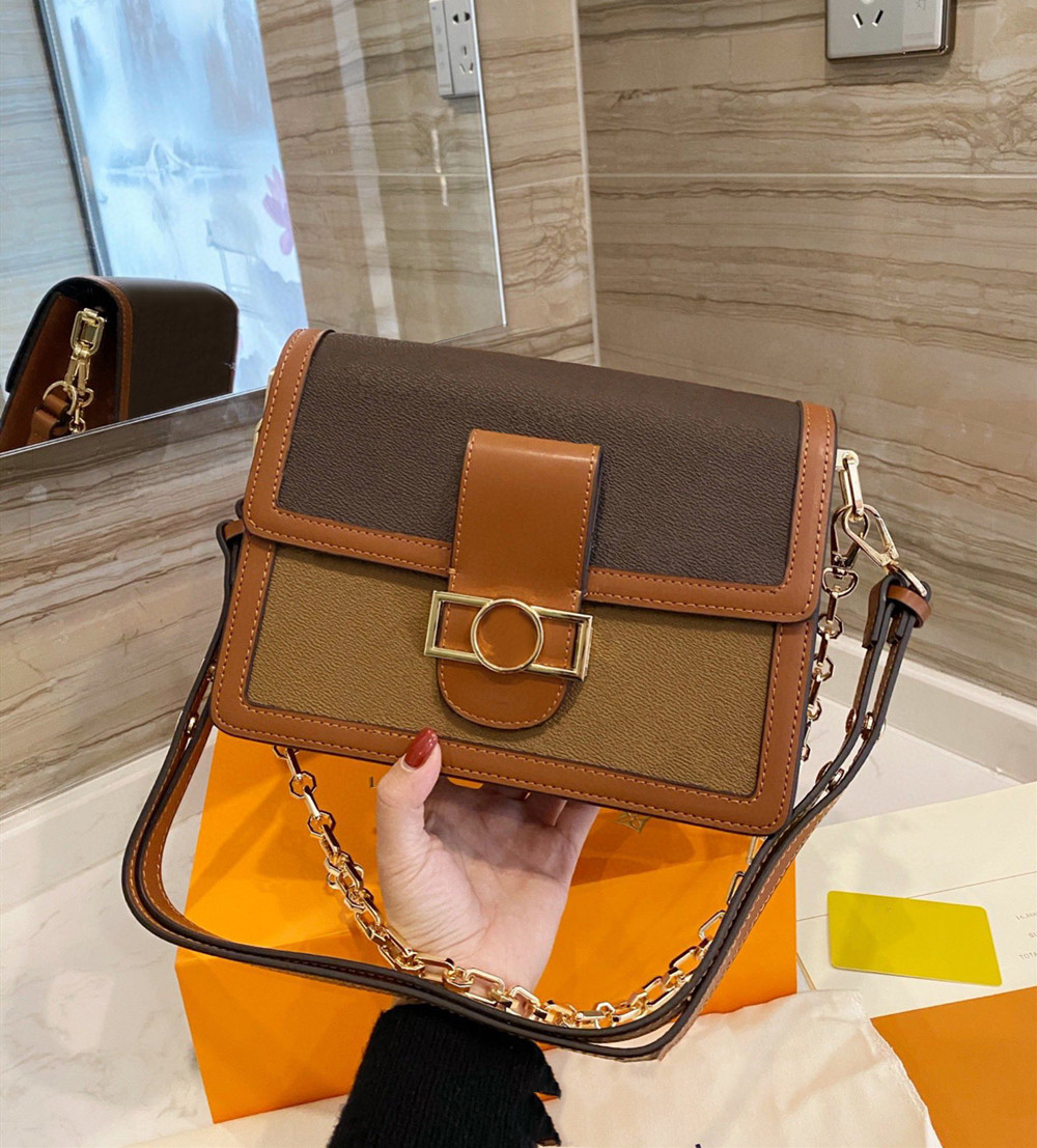 

Lady Fashion Luxury Designer Square Flap Genuine Leathet Shoulder Bags With Full Letters Ladies Wholesale Chain One Side Armpit Hand CrossBag For Women, Make up the different