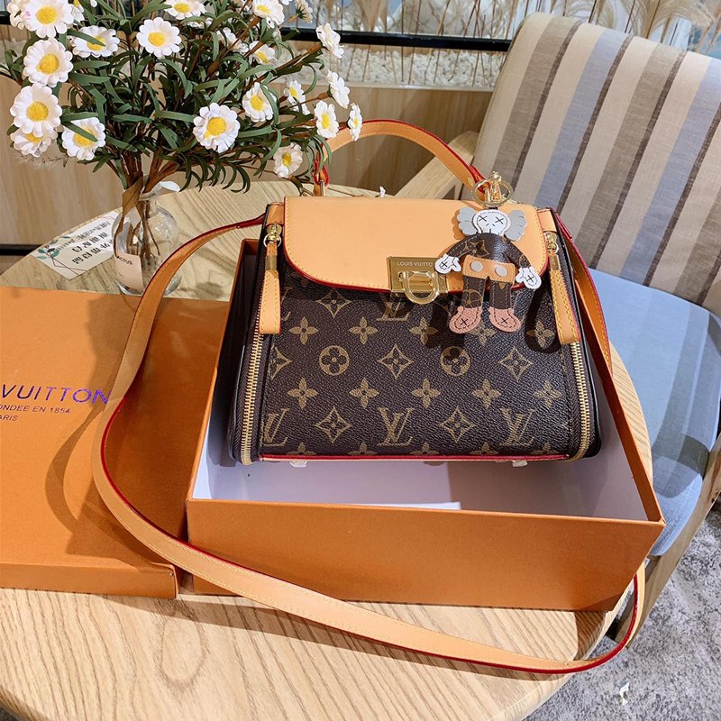 

Top LV Louis Vitton Montaigne Shoulder Bags with Doll Designers Purses Women's Fashion Messenger Shopping Bag Cross Body Vutton