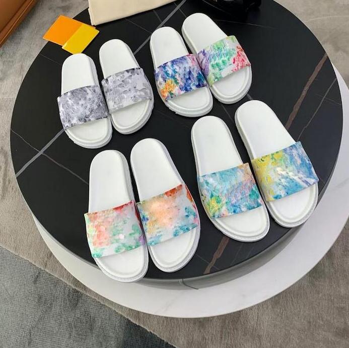 

2022 Men designer slippers Women Waterfront platform sandal Multicolor Colors Summer Fashion Flip Flop Top Quality with box, Color 2