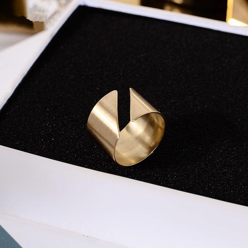 

Cluster Rings YUN RUO Fashion Personality Gold Drawbench Finger Ring Yellow Woman Gift Titanium Steel Stainless Jewelry Never Fade