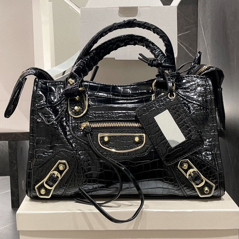 

Evening Bags Arrival Womens ladys Small Shoulder Bag Design Pleated Cross Body Messenger With Coin Purse Girl locomotive rivet street Motorcycle Handbags, Multi-color