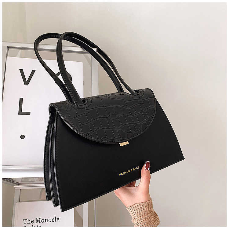 

2020 new portable women's autumn and winter stone pattern versatile fashion net red single shoulder advanced texture armpit bag, White