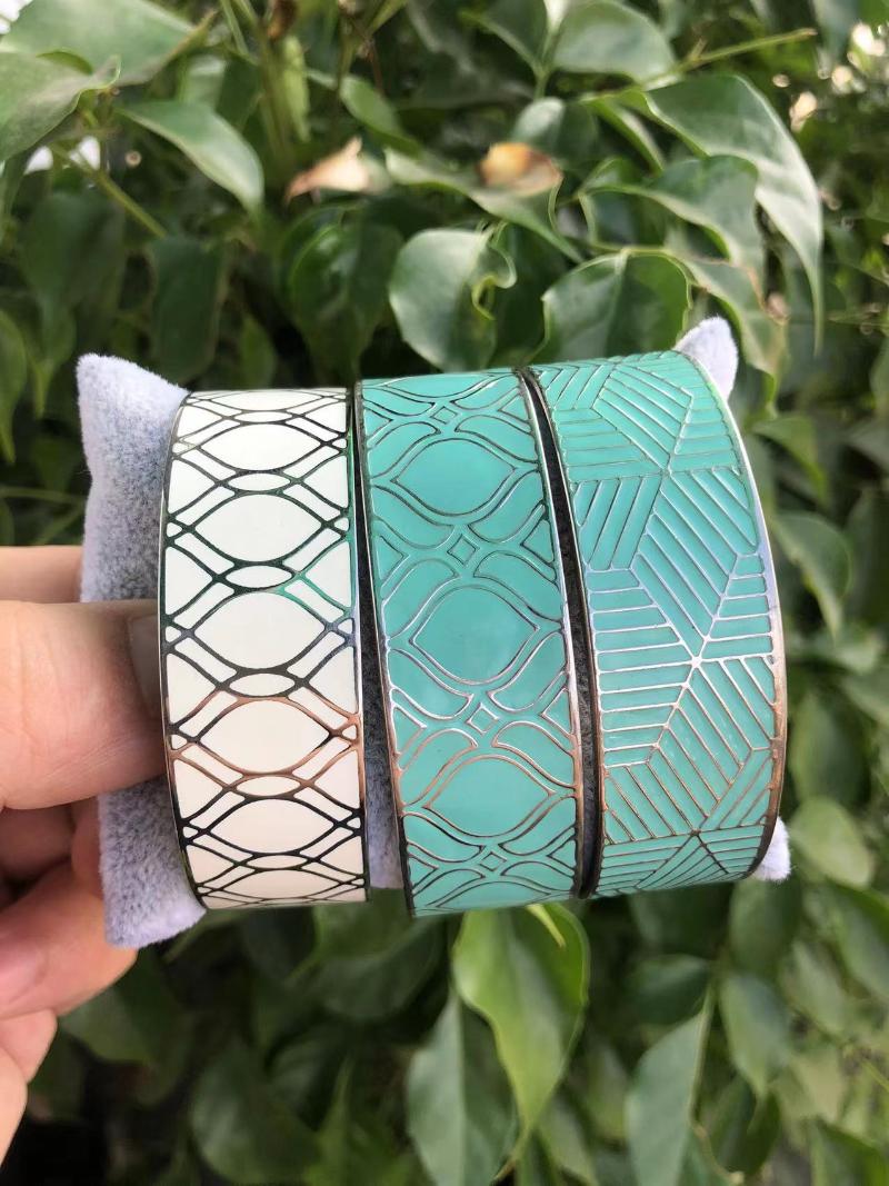 

Bangle Yisheng Titanium Steel Bracelet With Drip Glue Fashion