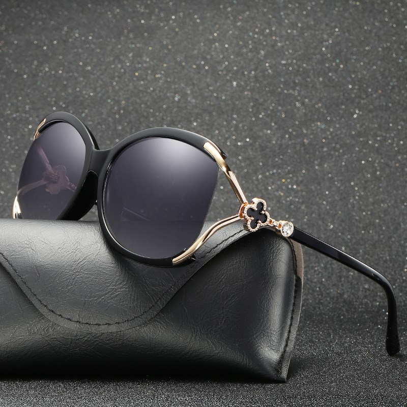 

2021 Fashion Polarized Sunglasses Women Luxury Design Ladies Mirror Butterfly Glass Big Frame Gradient Sun Glasses Retro Shades, White;black