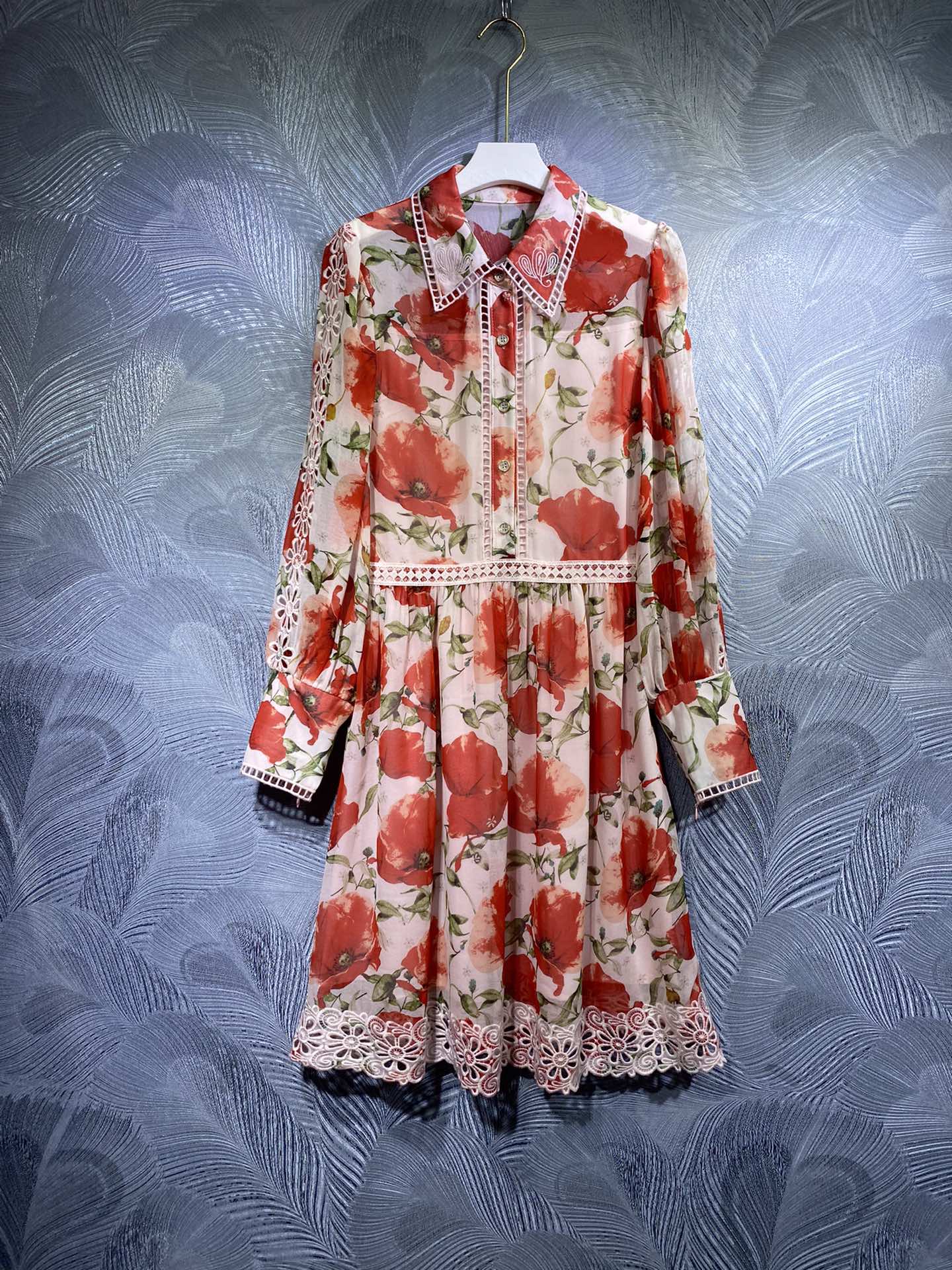 

Spring 2022 new Lapel Print Long Sleeve Dress, Red