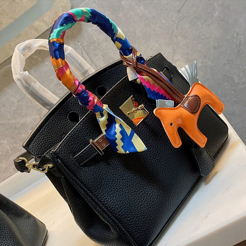 

Women Luxurys Designers Bags 2021 Large capacity ladies crocodile bag pattern platinum casual one-shoulder messenger tote leather fashion, Deep blue