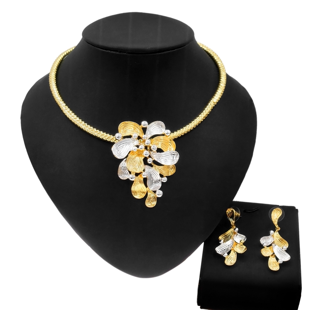 

Yulaili New Design Factory Petal Rhinestone Fashion Jewelry Set Necklace Earrings Beautiful And Noble Wholesale Lady 2 pieces Jewellery Sets HV21080826, Golden