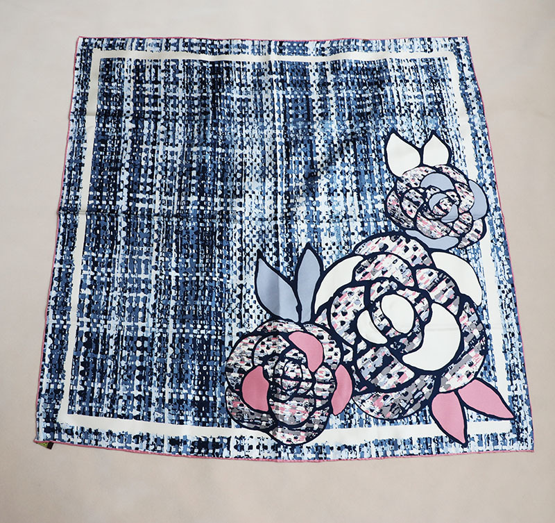 

camellia print 100% Natural Mulberry* 90*90cm Designer Silk Scarf Hand Rolled Edges foulard en soie luxe