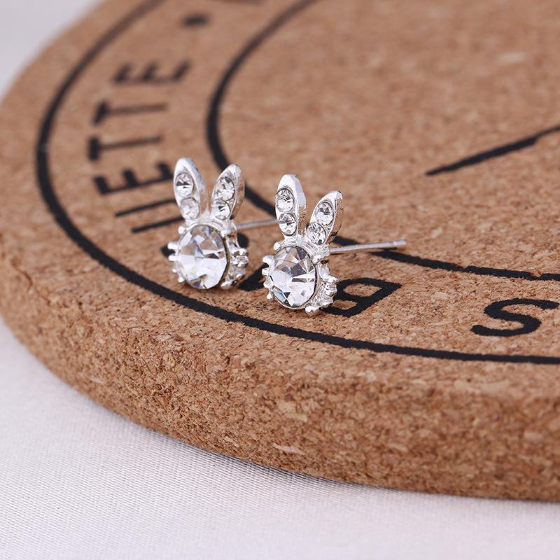 

Love Heart Super Small Stud Earrings Simple Compact Cute Student Earring for Women Minimalist Copper Hypoallergenic