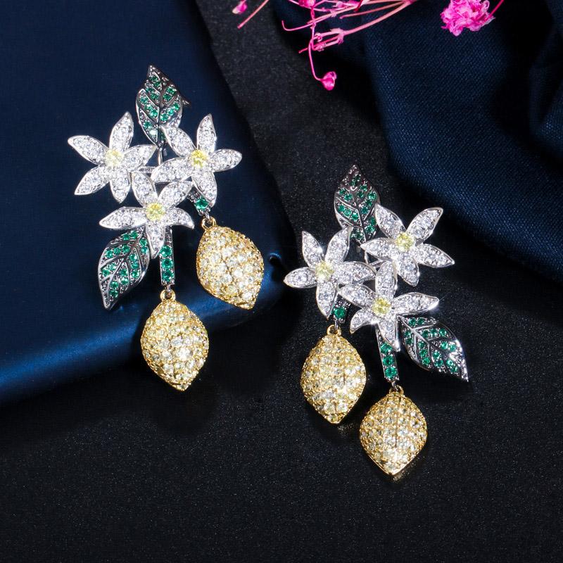 

Dangle & Chandelier ThreeGraces Aesthetic Green Cubic Zirconia Leaf Flower Shape Long Drop Earrings For Women Wedding Banquet Jewelry ER443, Silver