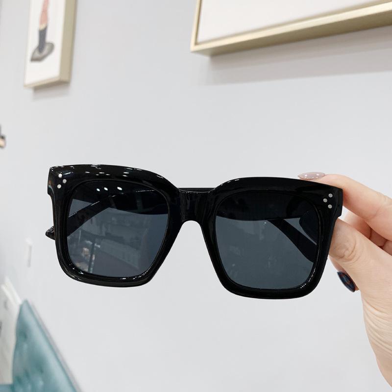 

Sunglasses Square Retro Women Fashion Brand Designer Female Gradient Sun Glasses Vintage Black Ladies Shades