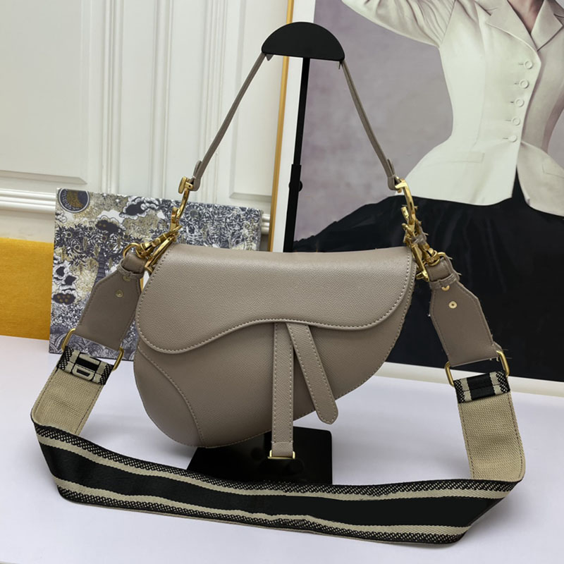 

Top Quality Women Saddle Bag Designers Handbags Genuine Leather Shoulder Bags with Metallic Letter Lady CrossBody, Color 4