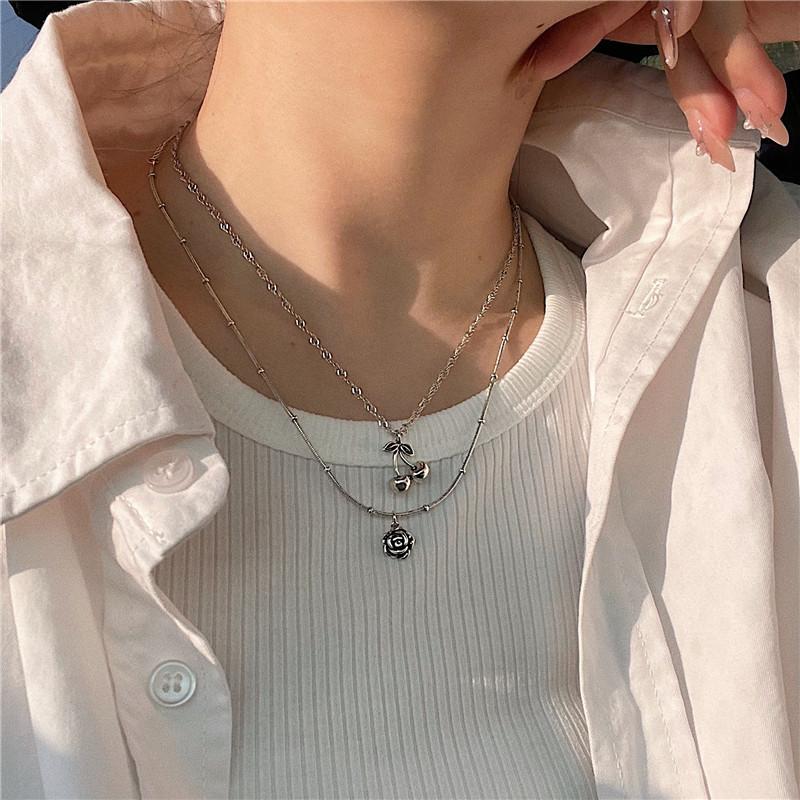 

Pendant Necklaces Kpop Fashion Cherry Necklace Women's Simple Party Temperament Niche Golden Clavicle Chain