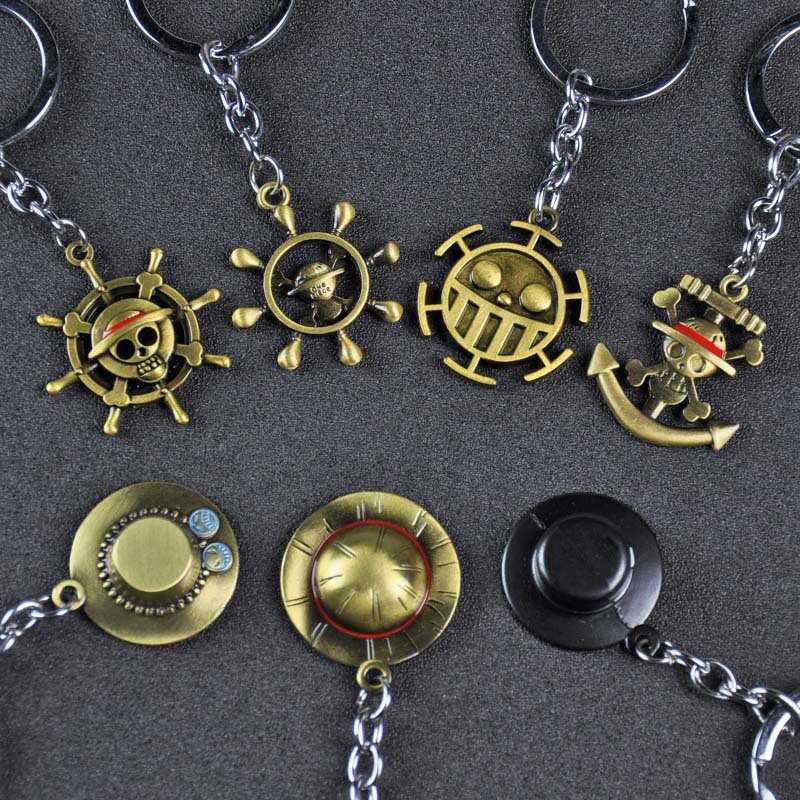 

One Piece Nautical King Around Straw Hat Road Flying Sauron Metal Keychain Men and Women Couples Key Chain Rings Pendant H1011