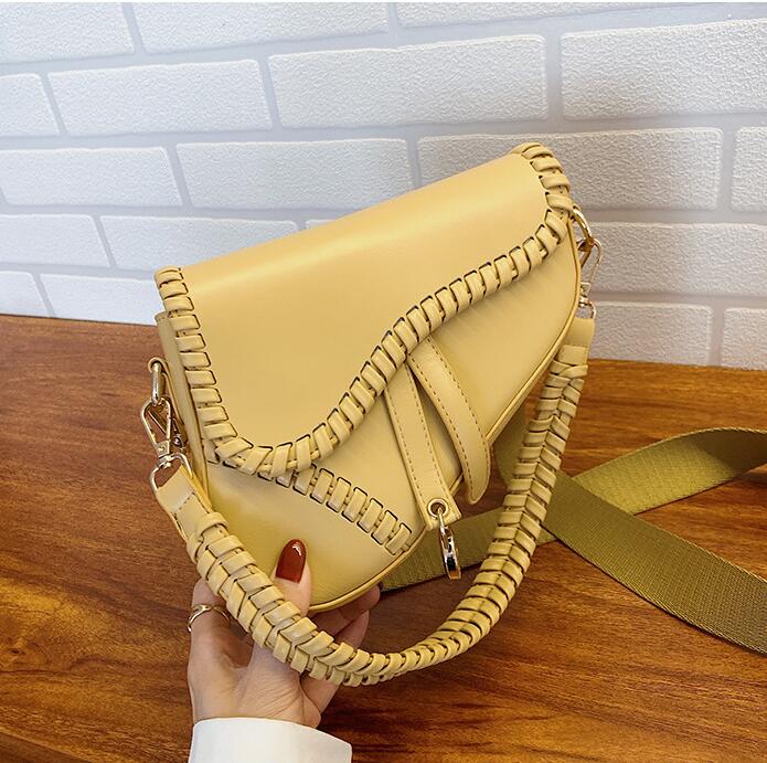 

Wholesale factory ladies leathers shoulder bags street personalized woven handbag clamshell retro leather messenger bag European popular snake handbag, Pink3(boutique box)