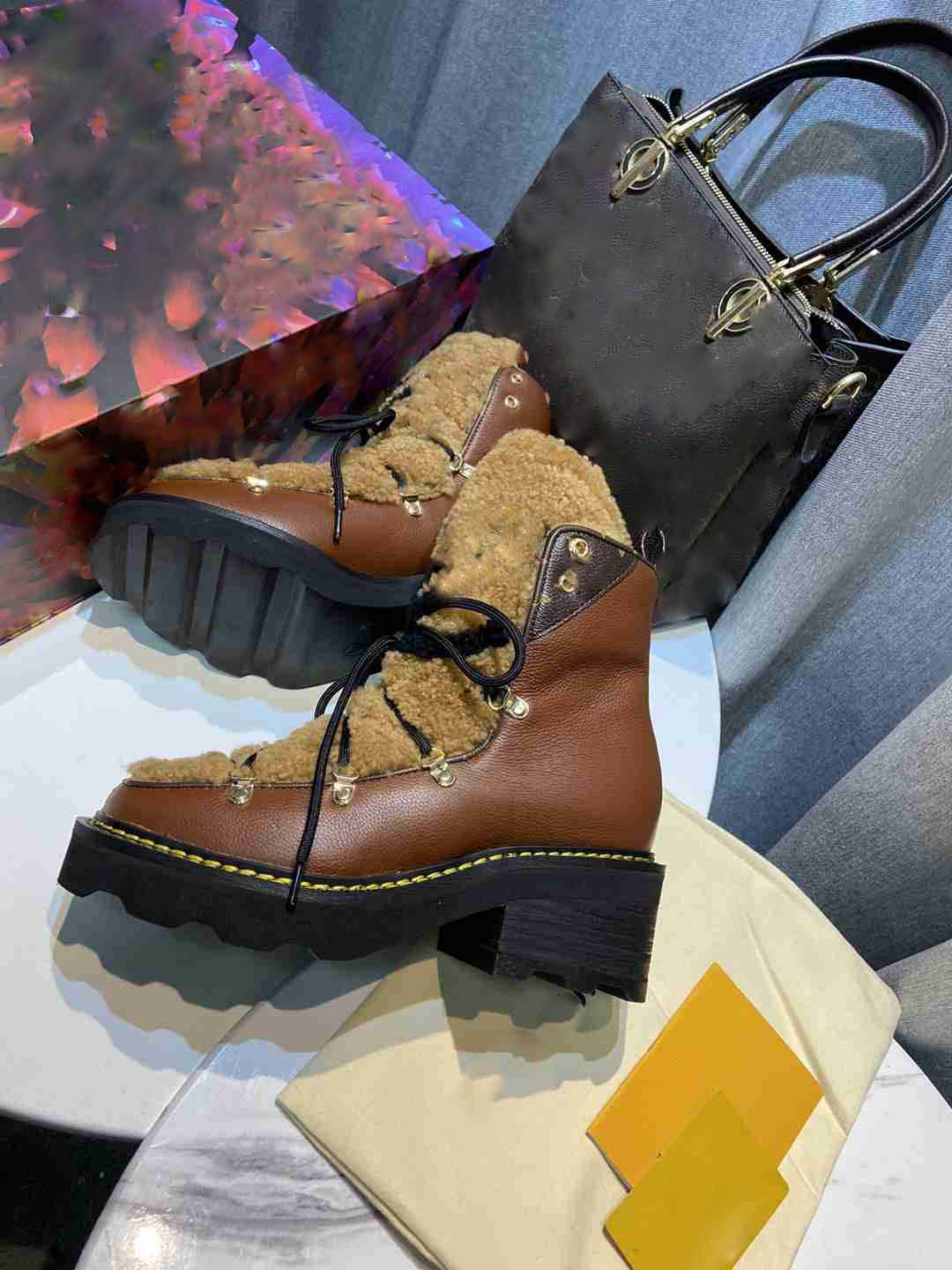 

2021 Designer BEAUBOURG ankle boots Women Fashion Martin Boots Wool Winter Leather outdoor Boots Top Quality Size EUR 35-42