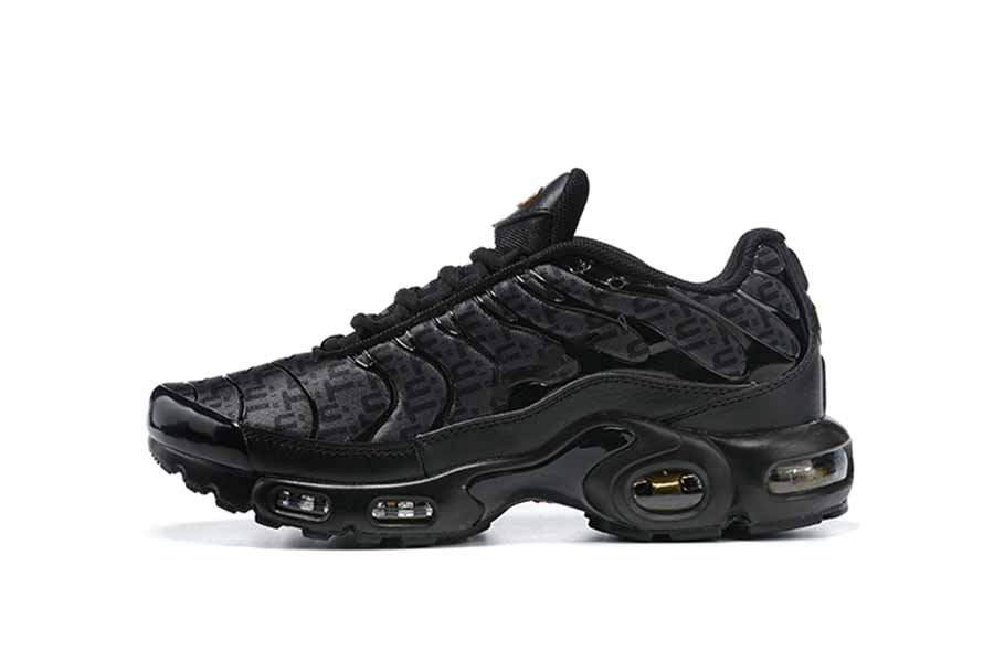 

Plus TN Mens Motorcycle Boots Topography Pack Spider Web Triple Black Red Orange Gradient White Pastel Blue Woraldwide Men Sports Trainer, According the pics