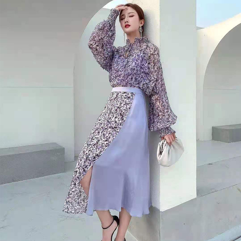 

Retro floral Short Sleeve Dress Small French woman with high waist and medium length, Black;gray