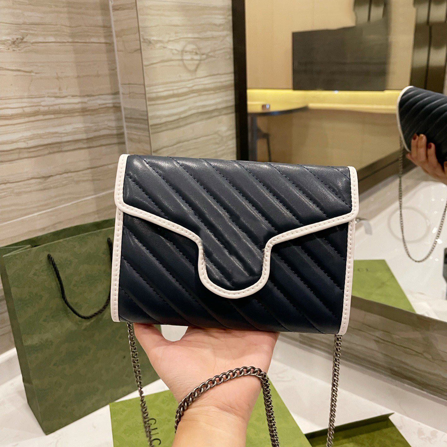 

Top Quality Women Luxurys Designer Bags 2021 Handbag Cowhide Genuine leather G Bag Messenger Ladies Travel Handbags Credit Card Holder 20*15cm 3 Colors, Brown