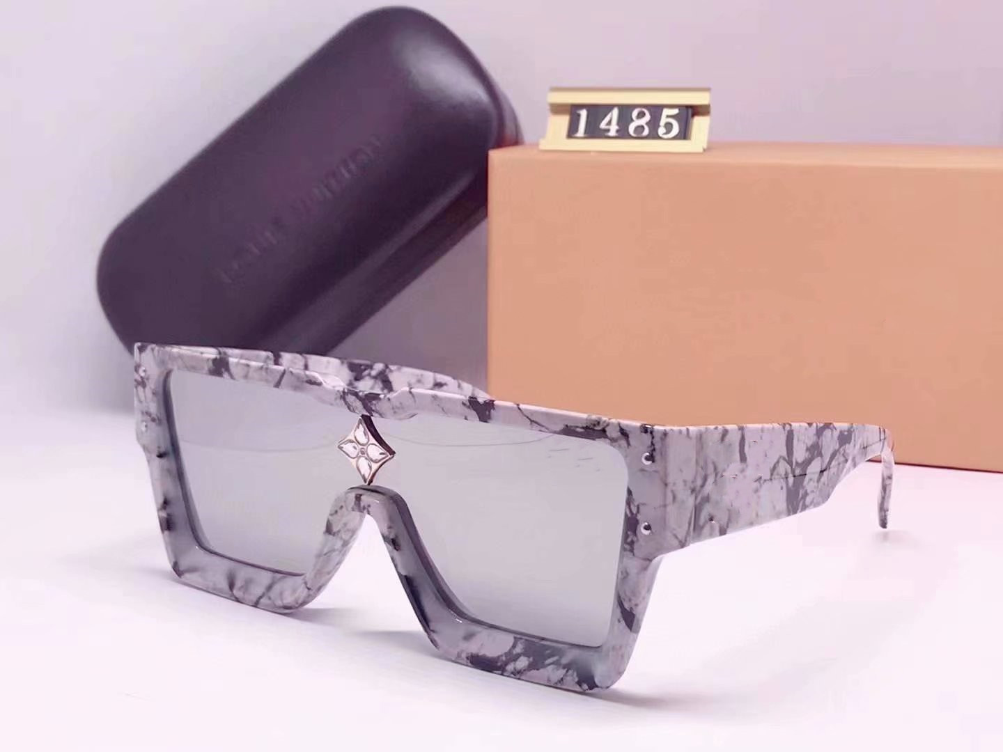 

Sunglasses For women and men Summer style Anti-Ultraviolet 1485 Retro Shield lens Plate Rectangle full frame fashion Eyeglasses Z1485E with Box case