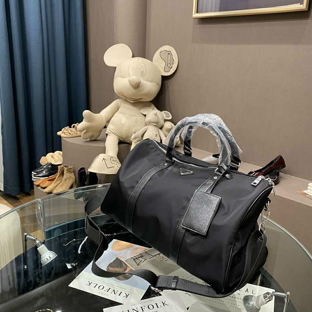 2022 femmes sac à main sacs à bandoulière grande taille grande capacité fourre-tout noir poches intérieures couleur unie # Shelala lkfc2