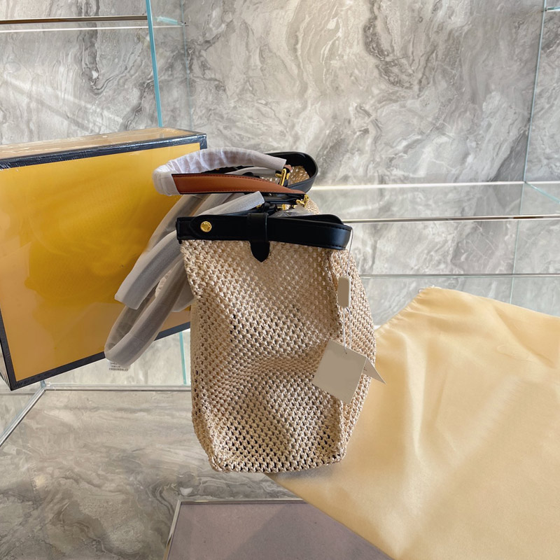 

2021 new temperament Handbags Purse Summer Straw Tote Bag Hand Woven Lafite Perforated Classic Square Turnlock High-Capacity