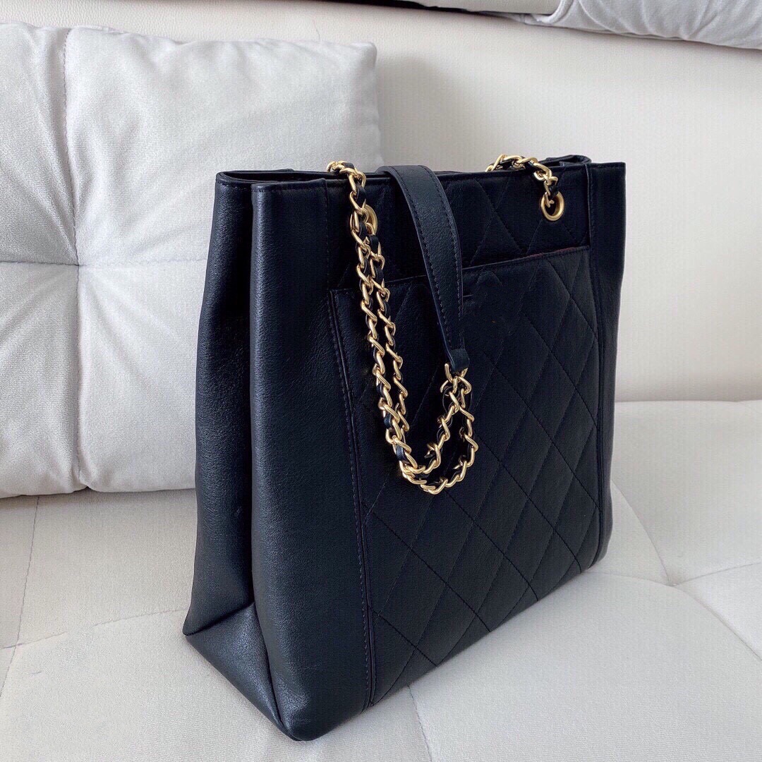 

Senior High Capacity Lady's Flap Bag Shoulder Cover Tote Diamond Pattern Spliced Chains Package Medieval Alphabet Design