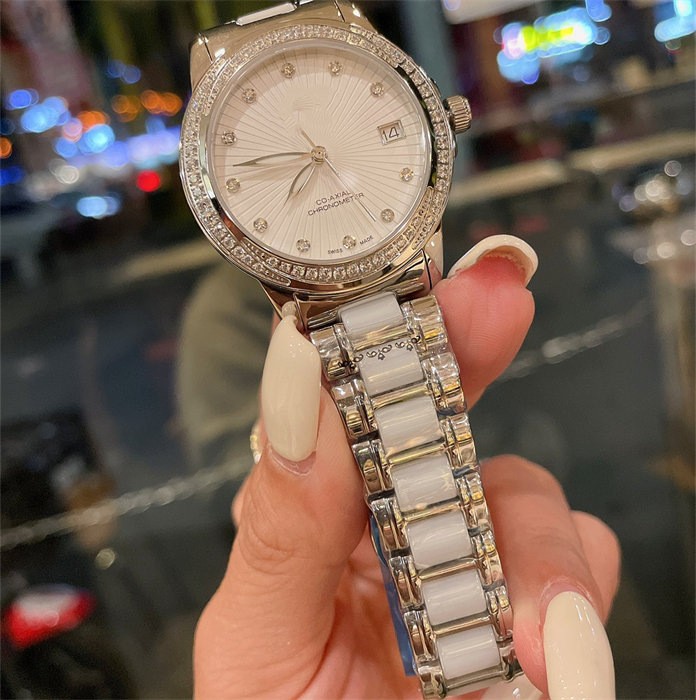 

OM-013 Montre De Luxe luxury watches 35*9mm quartz movement 316L fine steel watchcase Ceramic strap diamond watch Wristwatches, As picture