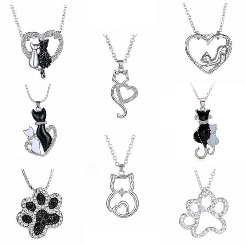 

Cute Cat Pendant Necklace Heart Shaped Lover Crystal Rhinestone Black And White Pet Valentine's Day BFF Jewelry Necklaces, Silver