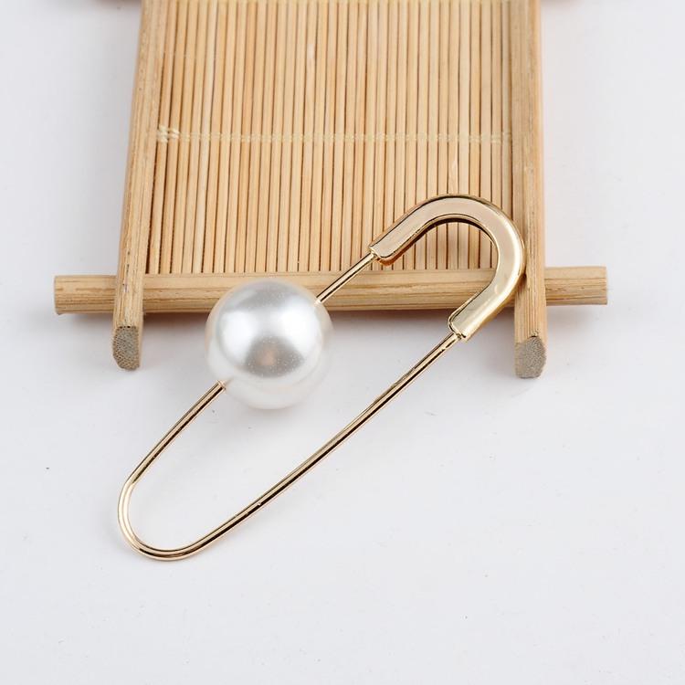 

Pins, Brooches 1PC Chic Charm Simulated Pearl Brooch Pins For Women Safty Piercing Lapel And Collar Jewelry Gift P646, Gray
