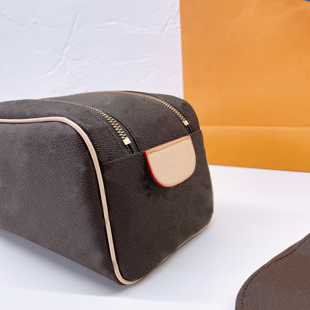 

2021 fashion Women makeup bags organizer famous toiletry wallet Designer Bags travel pouch ladies Borsa cosmetica cosmetic bag Neverfull Waterproof handbags, Brown with flowers